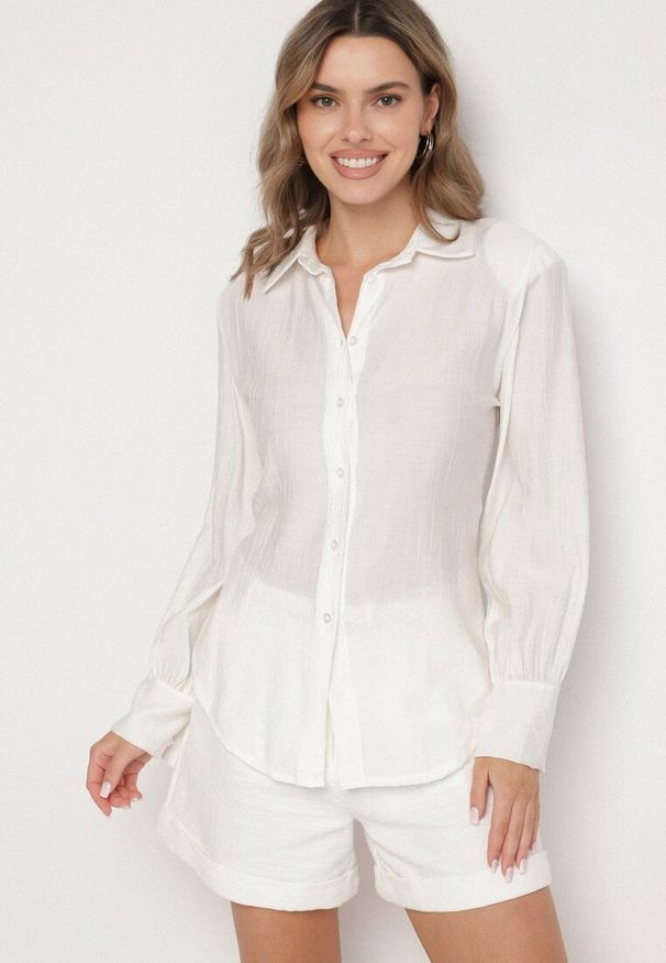 Born2be - Biała Koszula z Usztywnionymi Ramionami Ozdobiona Sznurkiem Meroriela. Okazja: na co dzień. Kolor: biały. Materiał: jeans. Długość rękawa: długi rękaw. Długość: długie. Wzór: aplikacja. Styl: casual, elegancki