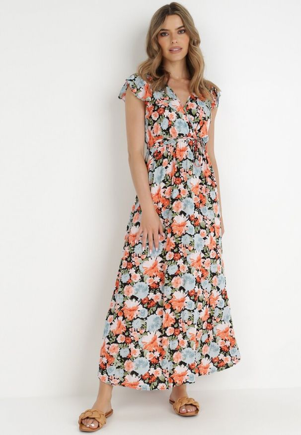 Born2be - Czarno-Niebieska Sukienka Iraris. Typ kołnierza: kołnierz z falbankami. Kolor: niebieski. Materiał: tkanina, materiał, wiskoza. Długość rękawa: bez rękawów. Wzór: kwiaty. Sezon: lato. Typ sukienki: kopertowe. Długość: maxi