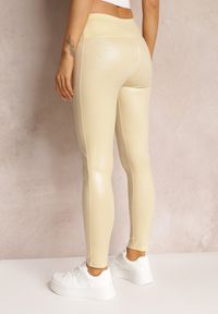 Renee - Beżowe Legginsy Połyskujące Anchis. Kolor: beżowy. Materiał: dzianina. Długość: długie. Wzór: jednolity