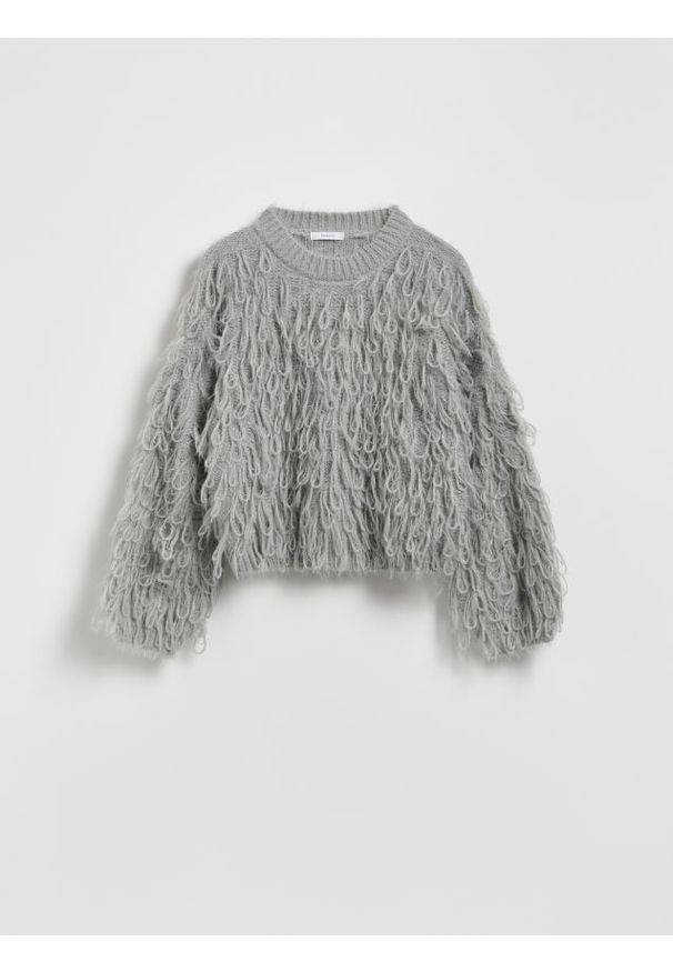 Reserved - Sweter z frędzlami - jasnoszary. Kolor: szary. Materiał: dzianina