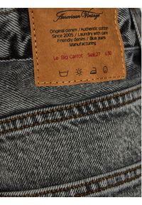 AMERICAN VINTAGE - American Vintage Jeansy Yopday YOP11HE24 Szary Carrot Fit. Kolor: szary. Styl: vintage