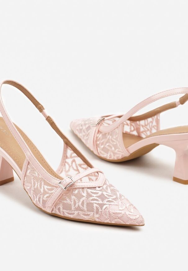 Renee - Różowe Sandały Vices na Obcasie z Haftowanej Siateczki Telaniriel. Okazja: na co dzień. Kolor: różowy. Materiał: jeans. Wzór: haft. Obcas: na obcasie. Styl: casual, elegancki. Wysokość obcasa: średni