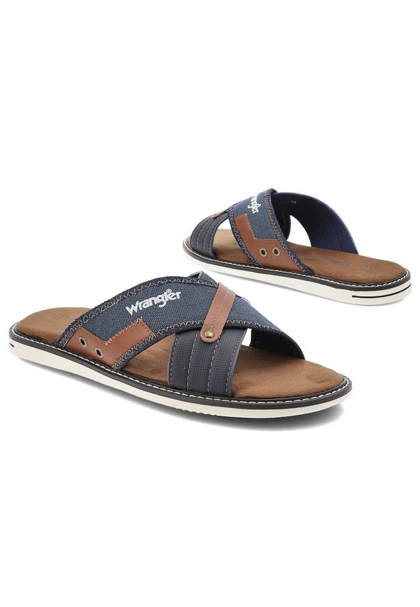 Granatowe Klapki Wrangler Modne Obuwie Męskie. Okazja: na co dzień. Kolor: niebieski. Materiał: materiał, skóra. Wzór: paski. Sezon: lato. Styl: wakacyjny, elegancki, casual