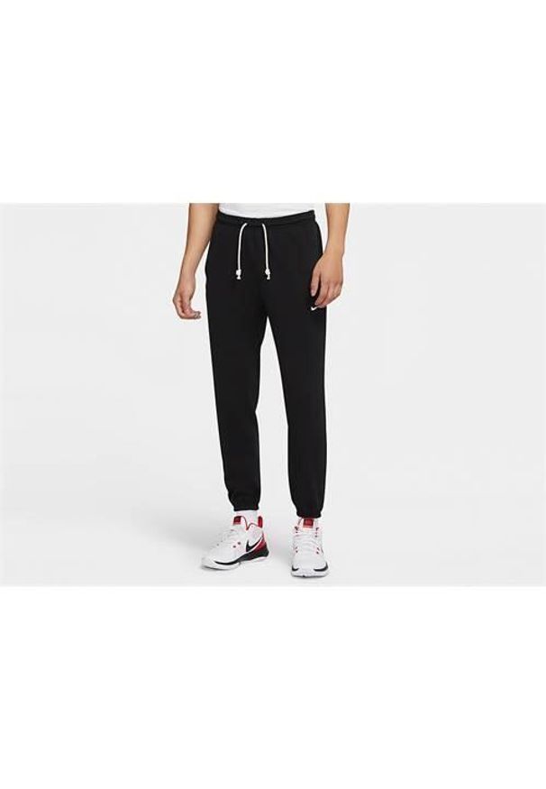 Spodnie sportowe męskie Nike Standard Issue. Kolor: czarny, beżowy, wielokolorowy. Materiał: dresówka