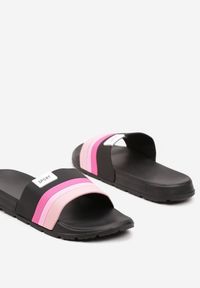 Born2be - Czarno-Różowe Klapki z Lekkiej Pianki na Płaskiej Podeszwie Uvetta. Okazja: na co dzień, na plażę. Nosek buta: otwarty. Kolor: czarny. Obcas: na płaskiej podeszwie. Styl: casual, klasyczny, sportowy #4