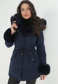 Born2be - Granatowa Kurtka Parka z Kapturem i Wstawkami z Futerka Caranze. Okazja: na co dzień. Typ kołnierza: kaptur. Kolor: niebieski. Materiał: futro. Sezon: zima, jesień. Styl: casual #3