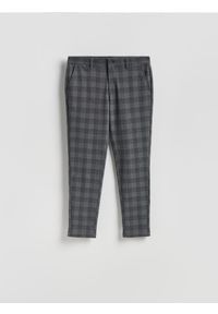 Reserved - Spodnie slim fit w kratę - ciemnoszary. Kolor: szary. Materiał: tkanina, wiskoza