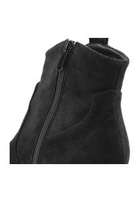 Czarne Botki S.Barski Modne Kowbojki Damskie. Okazja: na spotkanie biznesowe. Kolor: czarny. Materiał: materiał. Wzór: gładki. Obcas: na obcasie. Styl: klasyczny, elegancki, biznesowy. Wysokość obcasa: średni #10