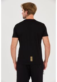 EA7 Emporio Armani - EA7 Czarny męski t-shirt bawełniany ze złotym logo, Rozmiar XL. Kolor: czarny. Materiał: bawełna #3
