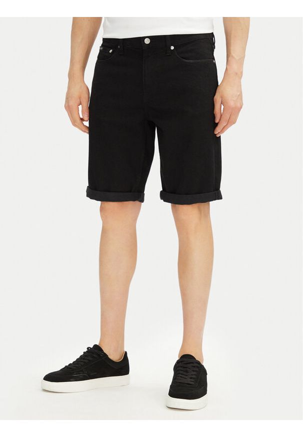 Calvin Klein Jeans Szorty jeansowe J30J327514 Czarny Slim Fit. Kolor: czarny. Materiał: bawełna