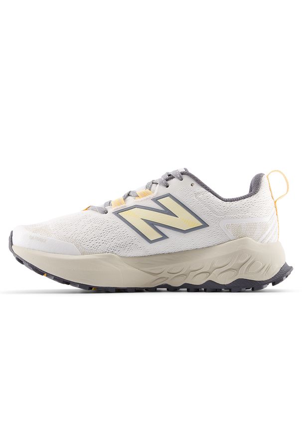 Buty damskie New Balance Fresh Foam Garoé v2 WGARO5CP – beżowe. Okazja: na co dzień. Kolor: beżowy. Materiał: materiał, syntetyk, guma. Szerokość cholewki: normalna. Sport: fitness