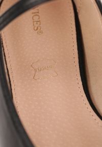 Renee - Czarne Balerinki Vices w Stylu Mary Jane z Wkładką ze Skóry Naturalnej Emilane. Okazja: na co dzień. Nosek buta: szpiczasty. Zapięcie: pasek. Kolor: czarny. Materiał: skóra. Styl: casual #9