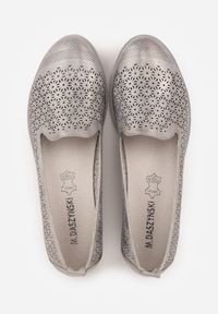 Born2be - Szare Półbuty na Koturnie ze Skórzaną Wkładką i Ażurową Cholewką Arivos. Okazja: na co dzień. Kolor: szary. Materiał: skóra. Szerokość cholewki: normalna. Wzór: ażurowy. Obcas: na koturnie. Styl: casual, elegancki #6