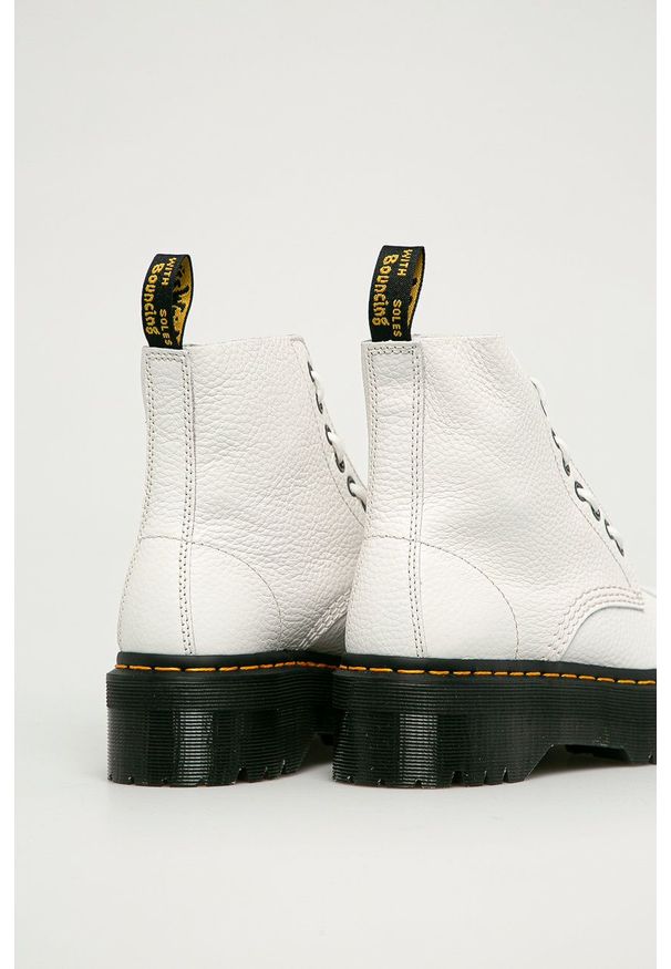 Dr. Martens - Botki skórzane Sinclair. Kolor: biały. Materiał: skóra. Obcas: na platformie