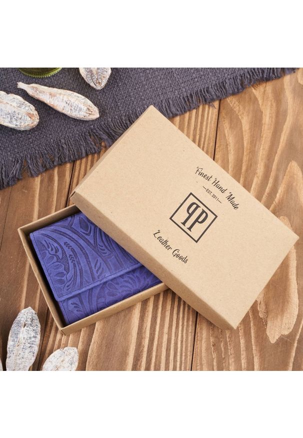 PAOLO PERUZZI - Portfel skórzany vintage Paolo Peruzzi T-108-HDB granatowy. Kolor: niebieski. Materiał: skóra