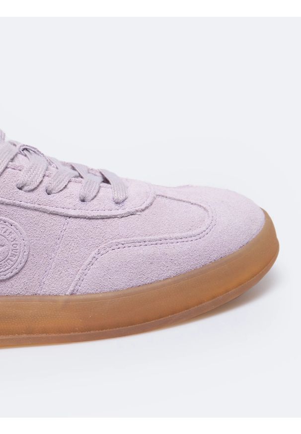 Big-Star - Sneakersy damskie ze skóry naturalnej zamszowej fioletowe RR274850 501. Okazja: na co dzień. Zapięcie: sznurówki. Kolor: fioletowy. Materiał: zamsz, skóra