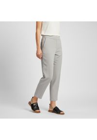 Sandały damskie Armodo, cholewka ze skóry naturalnej wsuwany fason elastyczna gumka z tyłu odkryte palce, czarne, 40473. Okazja: na co dzień. Zapięcie: pasek. Kolor: czarny. Wzór: aplikacja. Materiał: skóra. Sezon: lato. Obcas: na obcasie. Styl: casual, elegancki, klasyczny. Wysokość obcasa: niski #4