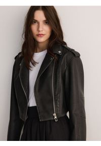 Reserved - Krótka ramoneska - ciemnoszary. Kolor: szary. Materiał: skóra. Długość: krótkie #1