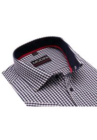 Granatowa koszula męska z krótkim rękawem Modini w kratkę Vichy DK15 - 100% bawełna. Okazja: na co dzień. Typ kołnierza: button down. Kolor: niebieski. Materiał: bawełna. Długość rękawa: krótki rękaw. Długość: krótkie. Wzór: kratka. Styl: casual, elegancki #1