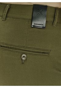 PAKO LORENTE – Zielone gładkie spodnie męskie P24SF-WX-003-Z-0 - Pako Lorente. Kolor: zielony. Materiał: bawełna. Wzór: gładki. Sezon: wiosna. Styl: klasyczny #4