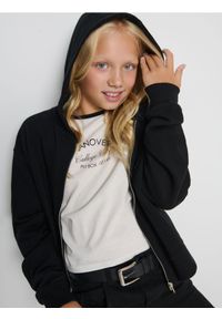 Sinsay - Bluza z kapturem - czarny. Typ kołnierza: kaptur. Kolor: czarny #1