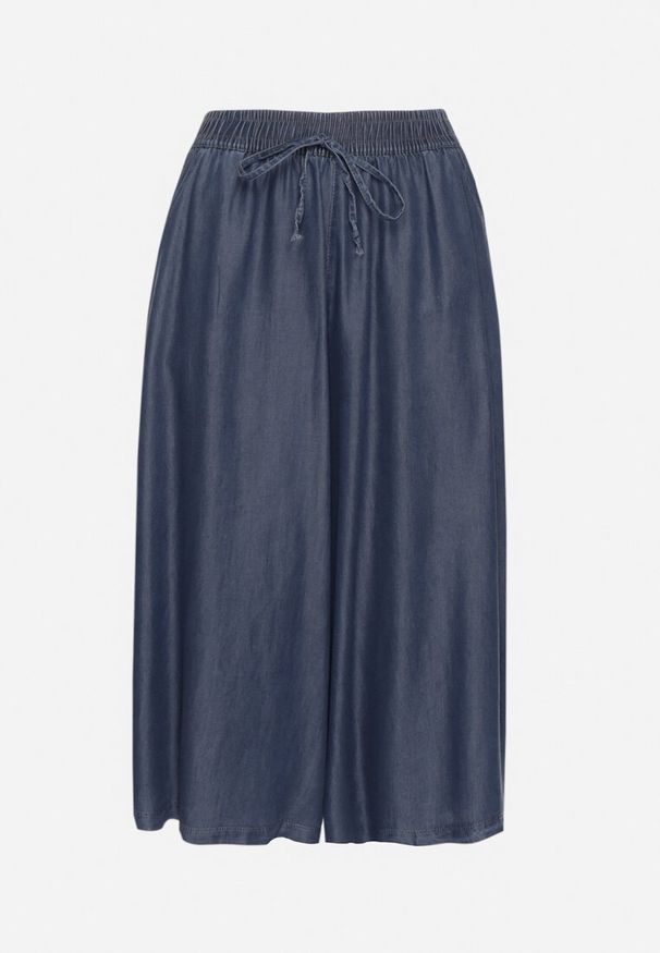 Born2be - Granatowe Bawełniane Szorty Bermudy o Szerokim Kroju z Ozdobnym Wiązaniem Falpio. Okazja: na co dzień. Kolor: niebieski. Materiał: bawełna. Styl: elegancki, casual