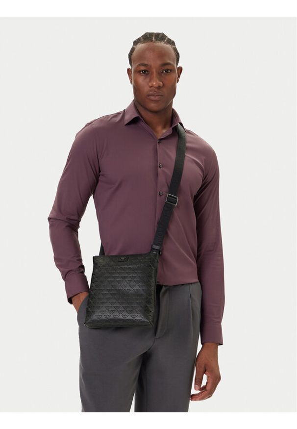 Emporio Armani Saszetka EM001688 AF14774 UC001 Czarny. Kolor: czarny. Materiał: skóra