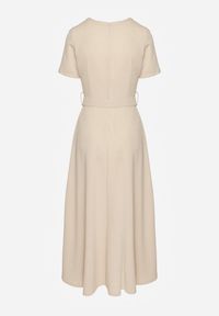 Renee - Beżowa Sukienka o Rozkloszowanym Kroju z Ozdobnym Paskiem Desiliena. Okazja: na co dzień. Kolor: beżowy. Materiał: denim. Typ sukienki: rozkloszowane. Styl: klasyczny, elegancki, casual #5