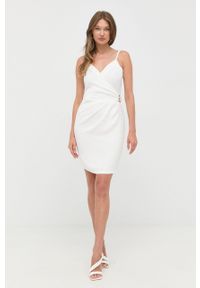 Morgan sukienka kolor biały mini dopasowana. Kolor: biały. Materiał: tkanina. Długość rękawa: na ramiączkach. Długość: mini #4