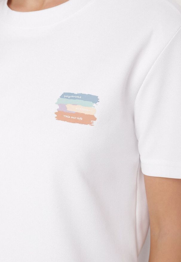 Born2be - Biały T-shirt z Małym Nadrukiem Tenalera. Okazja: na co dzień. Kolor: biały. Wzór: nadruk. Styl: klasyczny, elegancki, casual