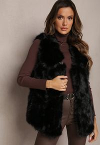 Renee - Czarna Futrzana Kamizelka z Wstawkami z Ekoskóry Lewja. Kolor: czarny. Materiał: futro