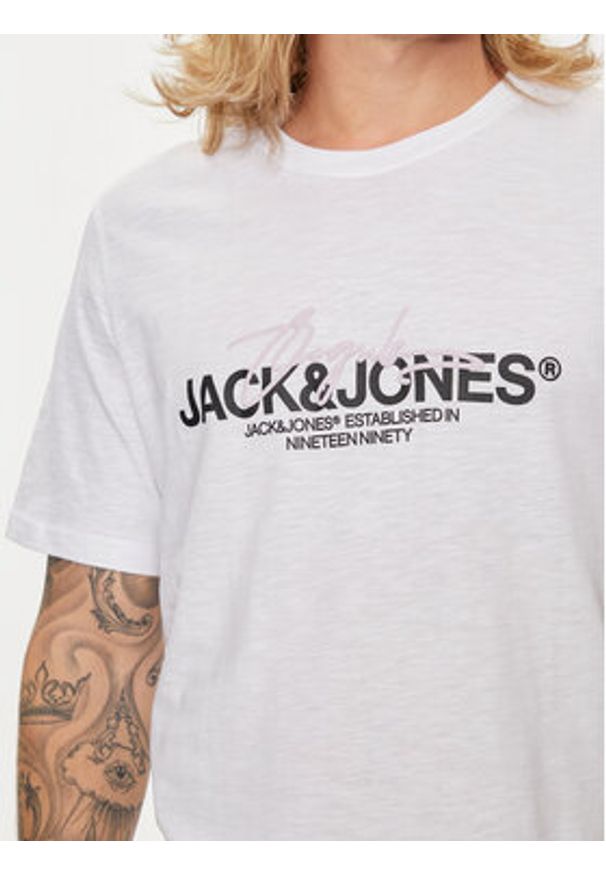 Jack & Jones - Jack&Jones T-Shirt Joraruba 12255452 Biały Standard Fit. Kolor: biały. Materiał: bawełna