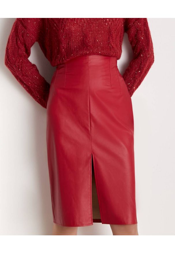 Marella - MARELLA - Czerwona ołówkowa spódnica Abisso. Stan: podwyższony. Kolor: czerwony. Materiał: wiskoza