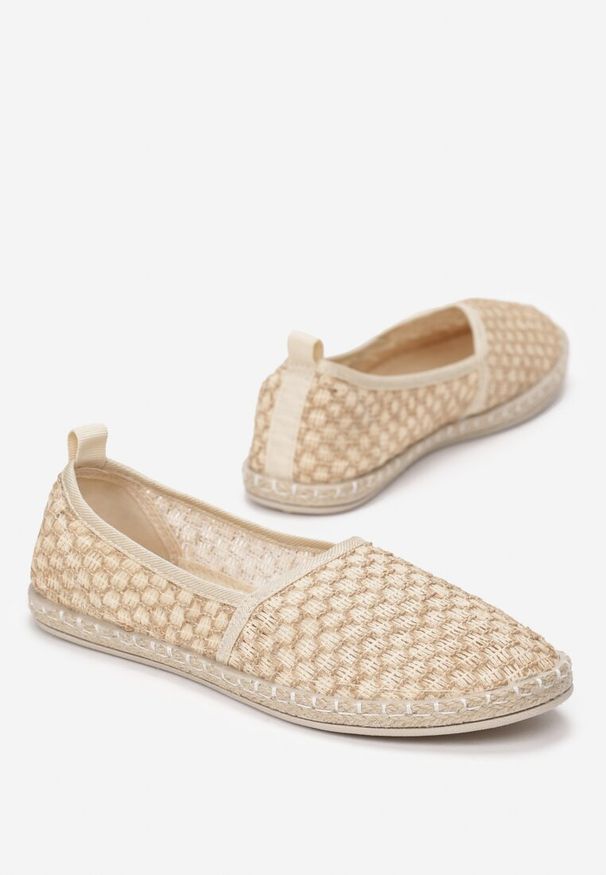 Born2be - Beżowe Espadryle Adralodia. Zapięcie: bez zapięcia. Kolor: beżowy. Materiał: koronka, materiał, jeans. Szerokość cholewki: normalna. Wzór: kwiaty. Sezon: lato. Obcas: na płaskiej podeszwie