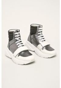 TwinSet - Twinset - Buty skórzane. Nosek buta: okrągły. Zapięcie: sznurówki. Kolor: srebrny. Materiał: skóra. Szerokość cholewki: normalna. Obcas: na obcasie. Wysokość obcasa: średni #3