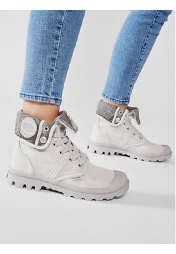 Palladium Trapery Pallabrouse Baggy 92478-095-M Szary. Kolor: szary. Materiał: materiał