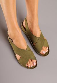 Born2be - Zielone Sandały Vices z Przeszyciami Saroluna. Okazja: na co dzień. Zapięcie: rzepy. Kolor: zielony. Styl: elegancki, casual #6