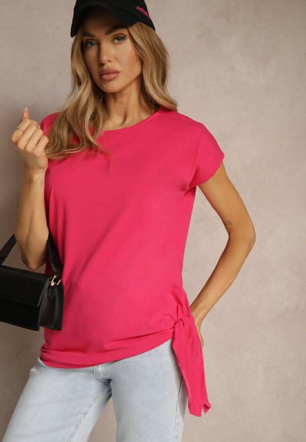 Renee - Różowy T-shirt z Bawełny z Ozdobnym Wiązaniem Termio. Okazja: do pracy, na spotkanie biznesowe. Kolor: różowy. Materiał: bawełna. Styl: klasyczny, biznesowy