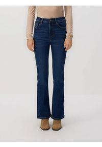 Reserved - Jeansy flare z krótszą nogawką - granatowy. Kolor: niebieski. Długość: krótkie