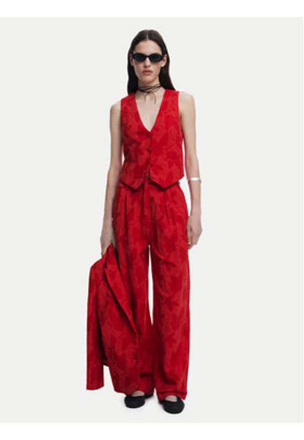 Desigual Spodnie materiałowe Suitrojo 25SWPW33 Czerwony Straight Fit. Kolor: czerwony. Materiał: bawełna