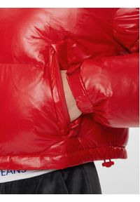 Tommy Jeans Kurtka puchowa Alaska DW0DW16572 Czerwony Regular Fit. Kolor: czerwony. Materiał: syntetyk #5