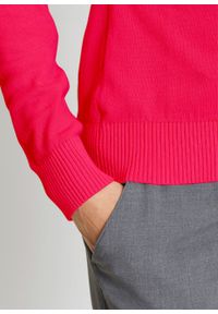 Sweter z golfem bonprix czerwień granatu. Typ kołnierza: golf. Kolor: czerwony. Materiał: dzianina, ze splotem. Długość rękawa: długi rękaw. Długość: długie. Wzór: gładki #4