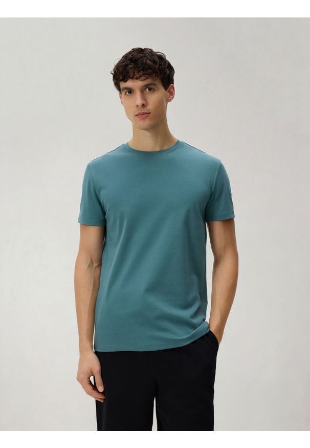 Reserved - T-shirt slim z bawełny pima - jasny zielony. Kolor: zielony. Materiał: bawełna