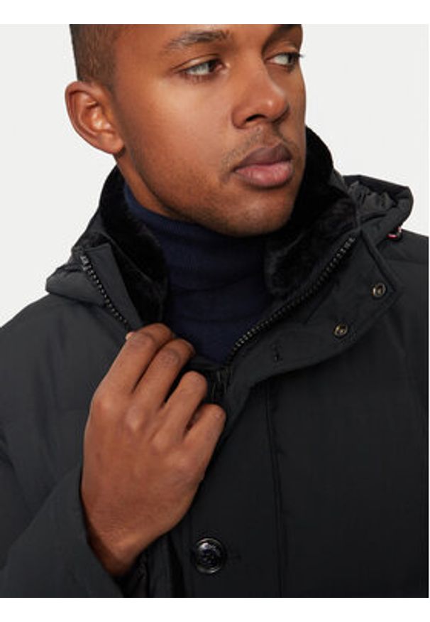 Hechter Paris Kurtka puchowa 50168 142205 Czarny Regular Fit. Kolor: czarny. Materiał: syntetyk