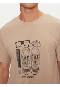 New Balance T-Shirt Sport Essentials Graphic MT43902DRW Beżowy Regular Fit. Kolor: beżowy. Materiał: bawełna. Styl: sportowy #4