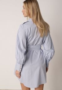 Born2be - Niebieska Bawełniana Sukienka Koszulowa z Paskiem i Pagonami Dennelia. Okazja: na co dzień, na spotkanie biznesowe. Kolor: niebieski. Materiał: bawełna. Typ sukienki: koszulowe. Styl: casual, biznesowy, elegancki, klasyczny #6