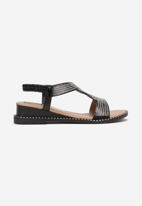 Born2be - Czarne Sandały z Cyrkoniami na Ozdobnymi Paseczkami Remesa. Zapięcie: bez zapięcia. Kolor: czarny. Wzór: aplikacja. Obcas: na koturnie. Styl: elegancki