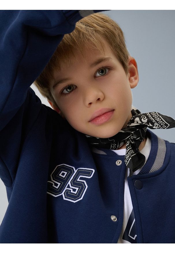 4f - 4F Bluza bejsbolówka bomberka chłopięca - granatowa 134/140 (8-10 lat). Okazja: na co dzień. Kolor: niebieski. Materiał: dzianina. Sezon: lato. Styl: casual