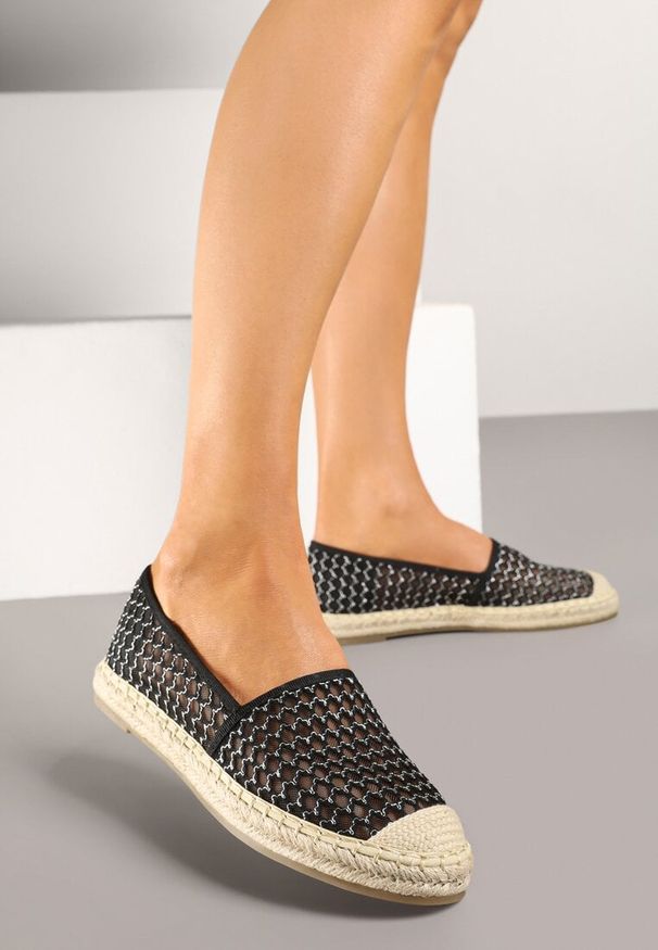 Born2be - Czarne Siateczkowe Espadryle Ozdobione Plecionką Telovianna. Okazja: na co dzień. Kolor: czarny. Materiał: jeans. Wzór: aplikacja. Sezon: lato. Styl: casual
