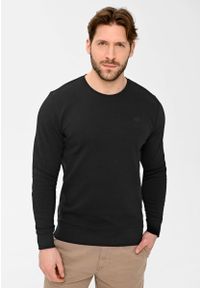 Volcano - Czarna bluza męska bez kaptura B-CARBON. Okazja: na co dzień. Typ kołnierza: bez kaptura. Kolor: czarny. Materiał: jeans, bawełna, dresówka, materiał. Wzór: aplikacja, gładki. Styl: casual, klasyczny, sportowy #1